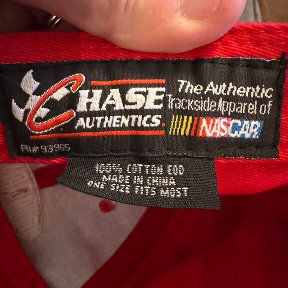 #24 Jeff Gordon DuPont Motorsports Black and red adjustable NASCAR baseball cap - Picture 6 of 7